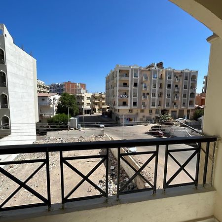 Apartment Hossam 1 Хургада Экстерьер фото